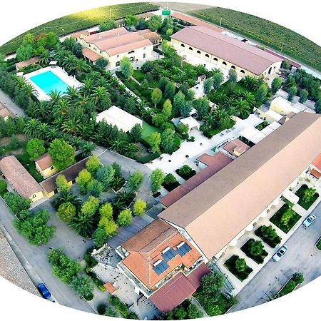 Hotel Tenuta San Francesco Barletta Exteriör bild