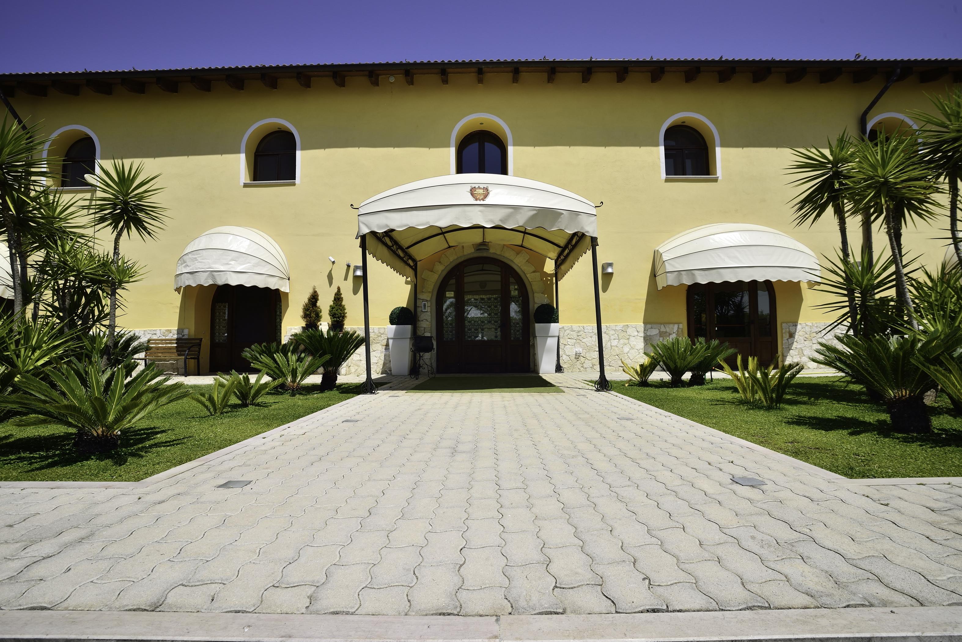 Hotel Tenuta San Francesco Barletta Exteriör bild